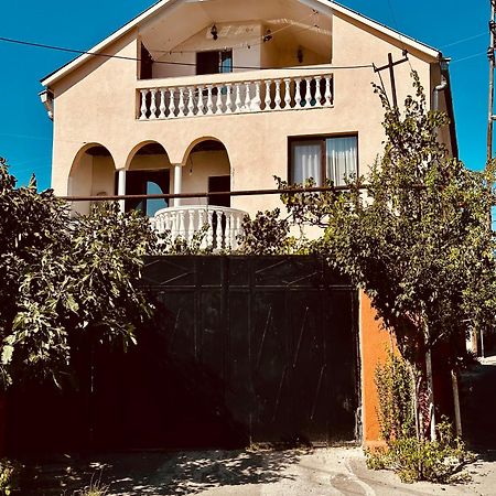 Family Guesthouse - Macharashvili 트빌리시 외부 사진